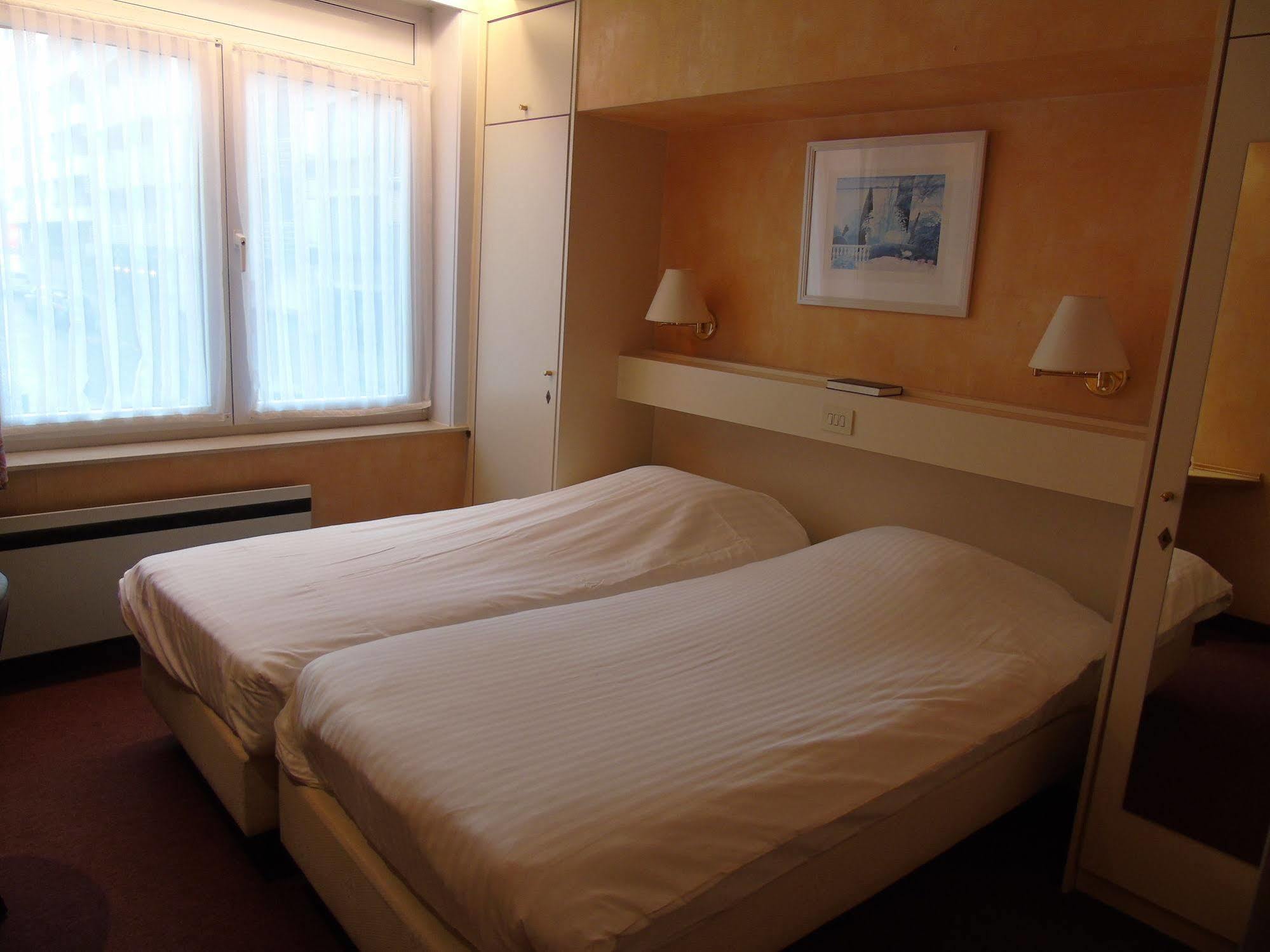 Hotel Pacific Ostenda Esterno foto